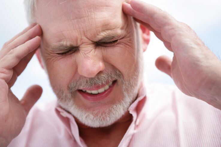L'infezione da elminti può provocare la comparsa di mal di testa